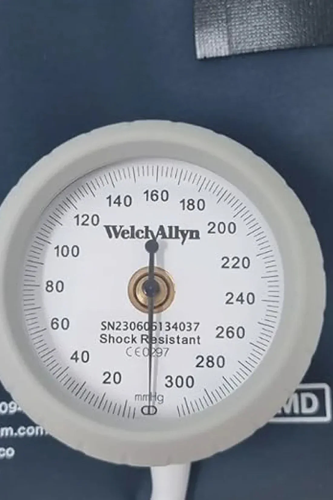 TENSIOMETRO ANEROIDE DURASHOCK DS4411