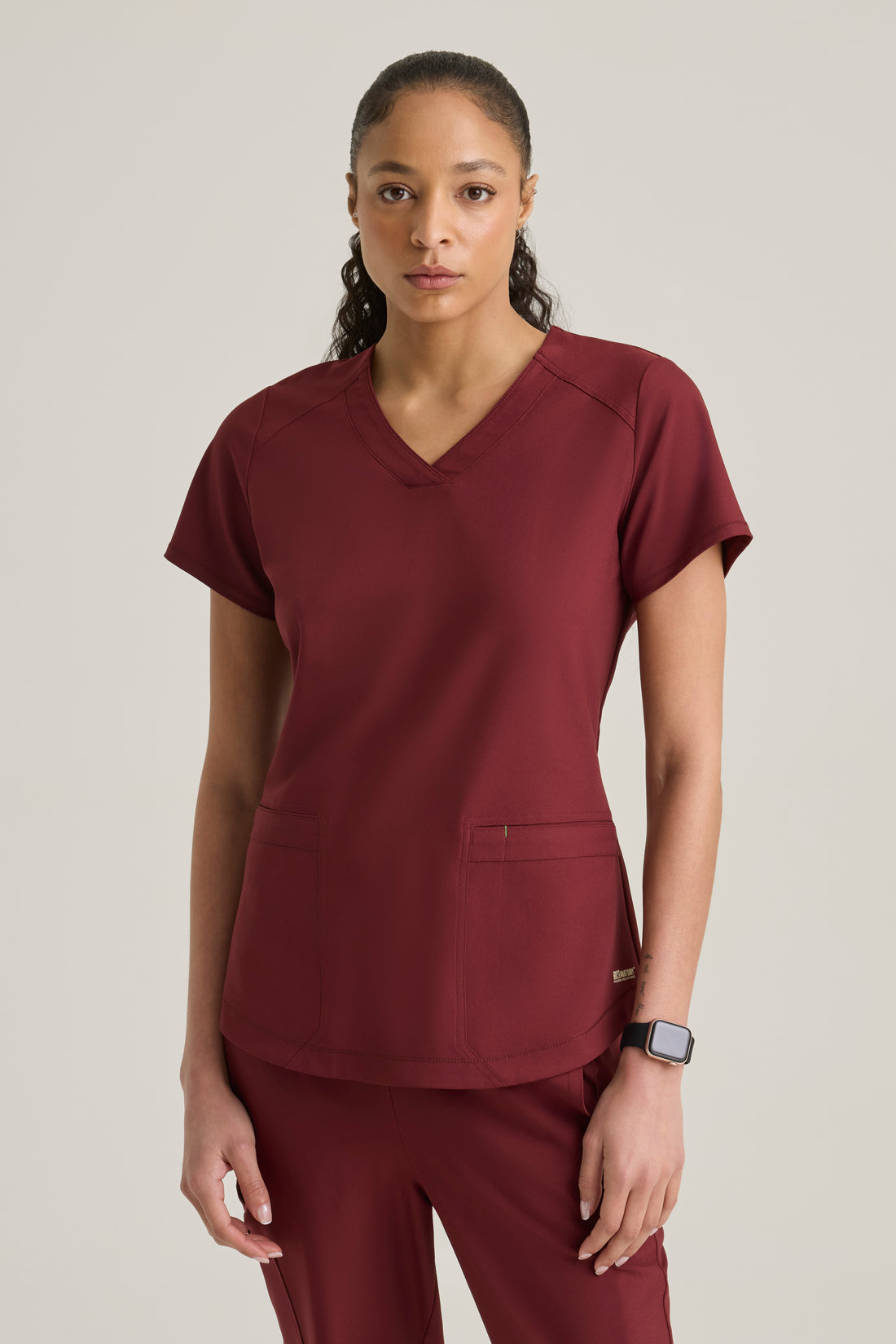 TOP MUJER GREYS ANATOMY EVOLVE GSST180 - SANGRÍA