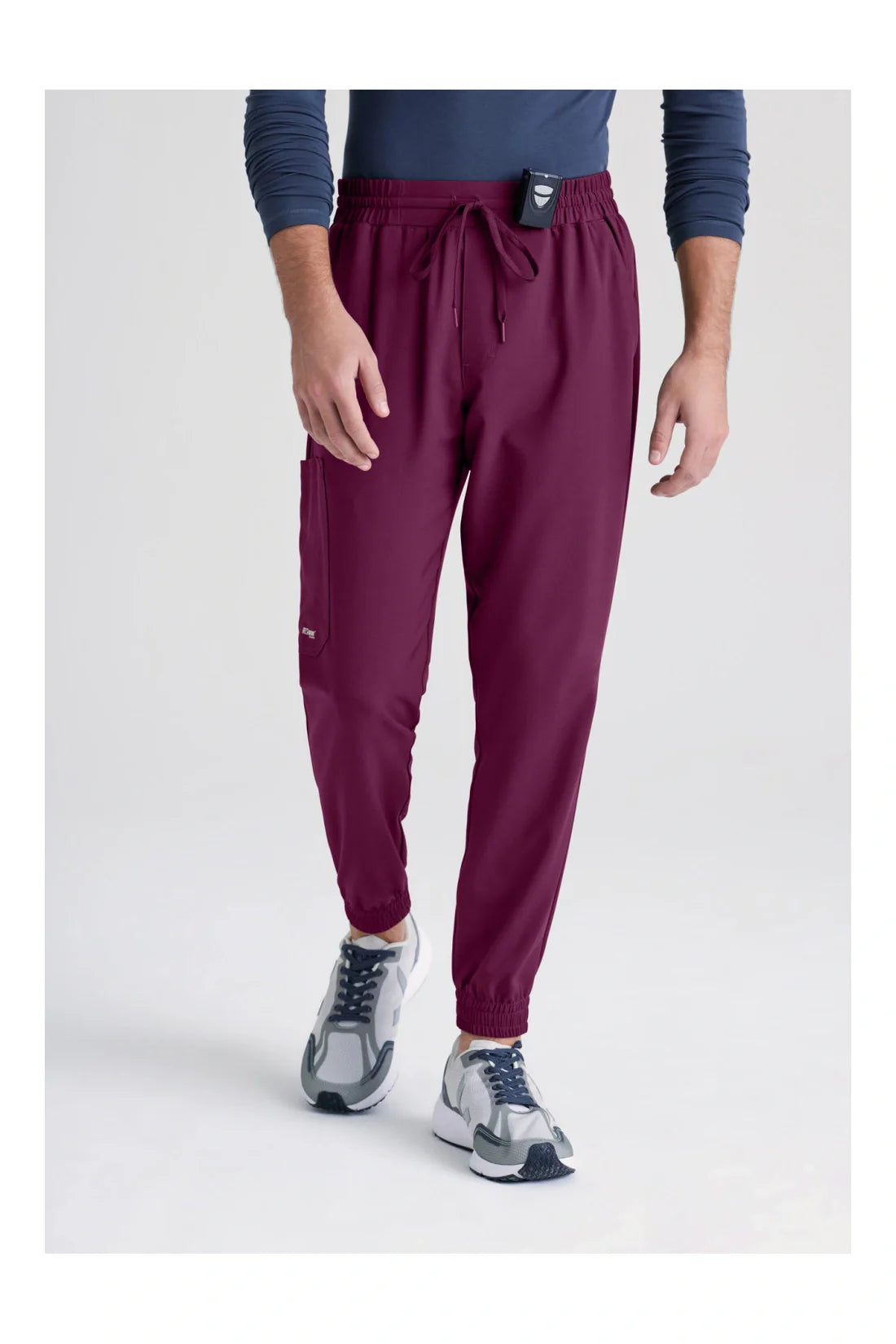 PANTALON HOMBRE GREYS ANATOMY EVOLVE GSSP626 - VINOTINTO