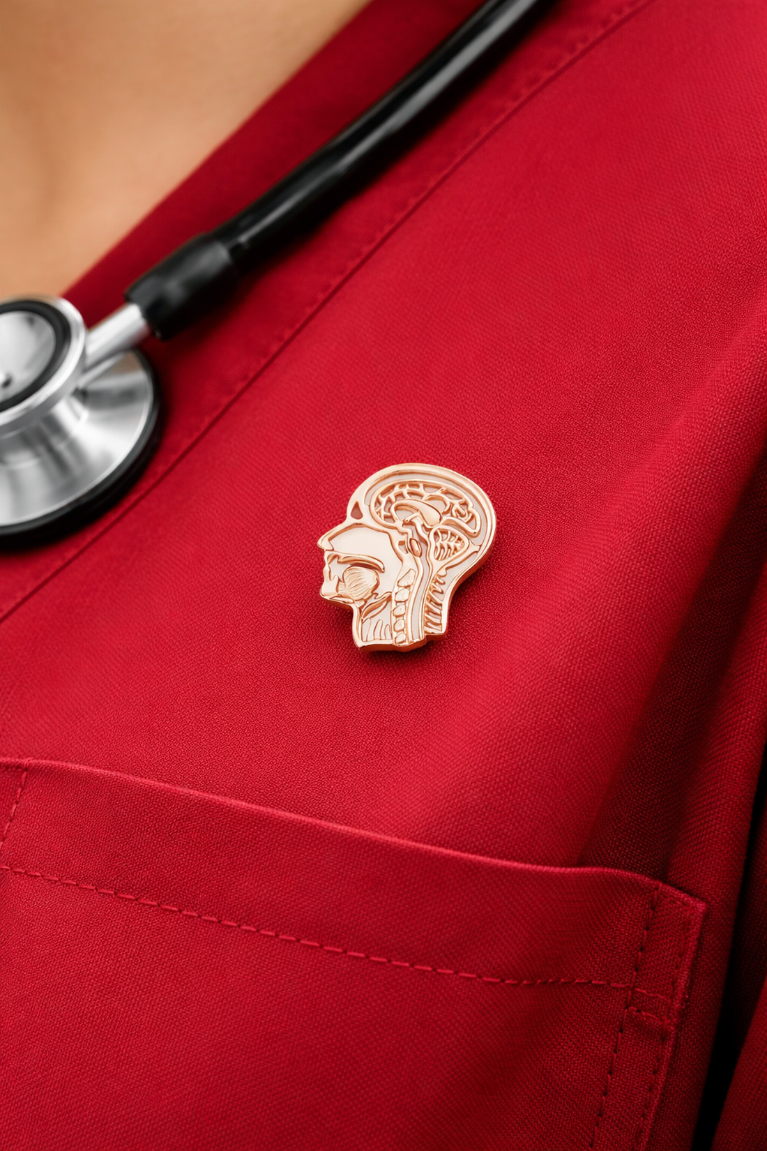 PIN CABEZA Y CUELLO DORADO