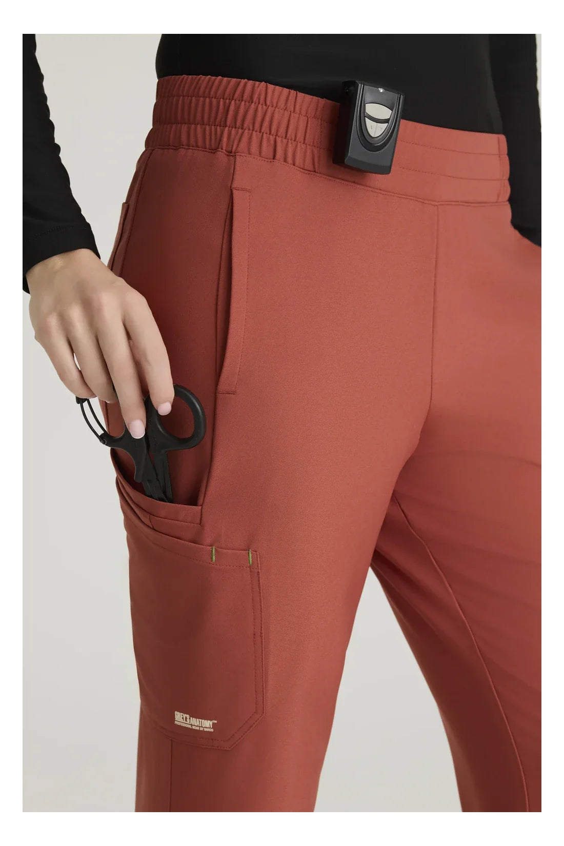 PANTALON MUJER GREYS ANATOMY EVOLVE GSSP627 - ROJO