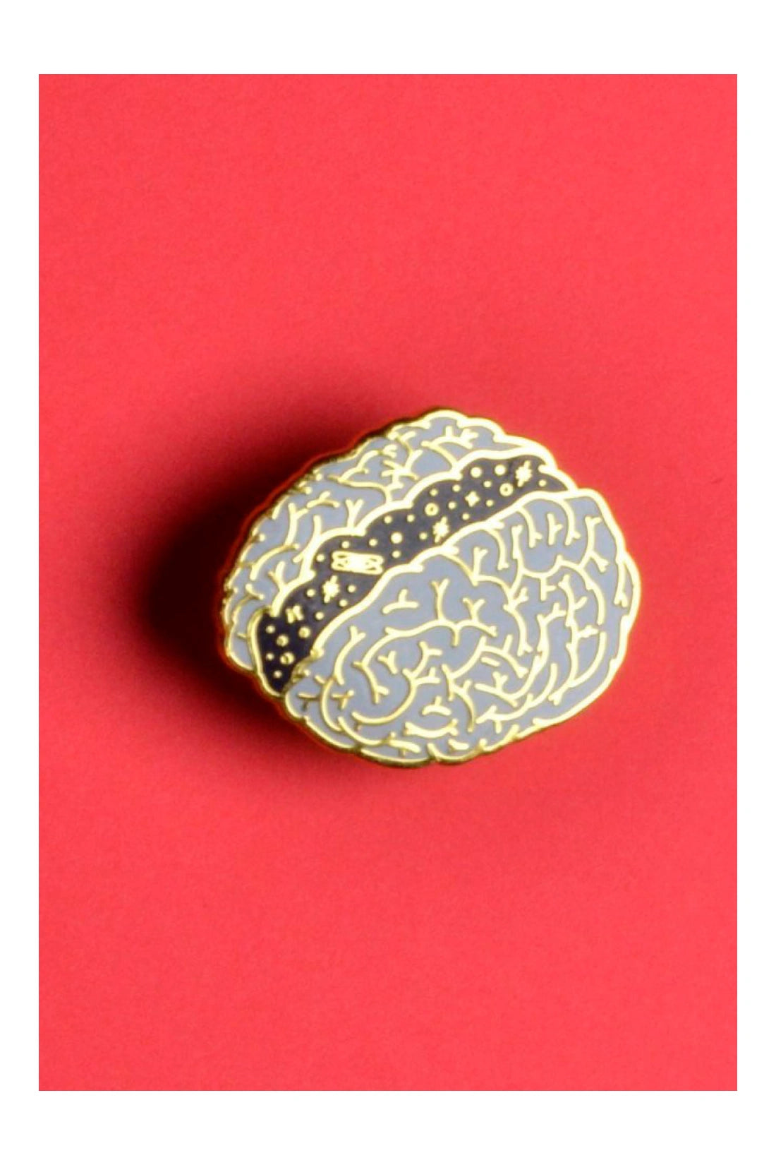 PIN CEREBRO METAL DORADO