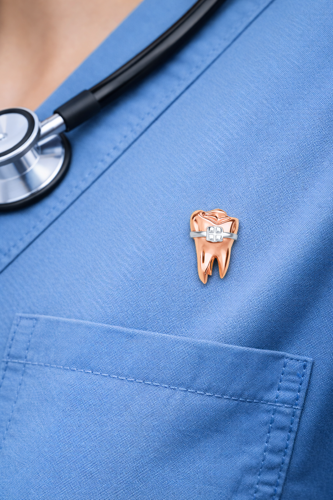 PIN DIENTE BRACKETS DORADO